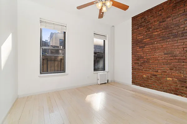 Rented by REAL New York | media 18