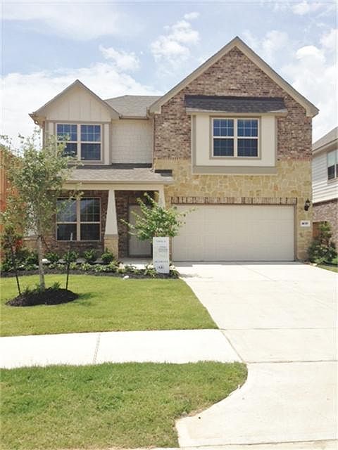 WELCOME HOME! This POPULAR Pulte Homes 'Tafalla' plan is ready for IMMEDIATE MOVE-IN!