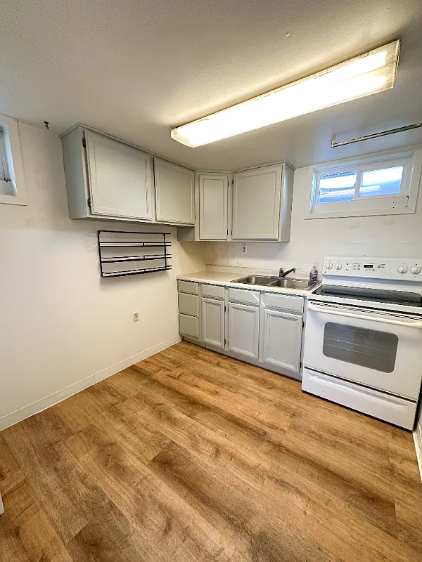 1309 Ave C - 2 — Photo 3