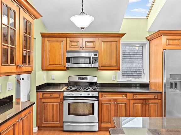 5th image of 27 Dillingham Way Unit 27