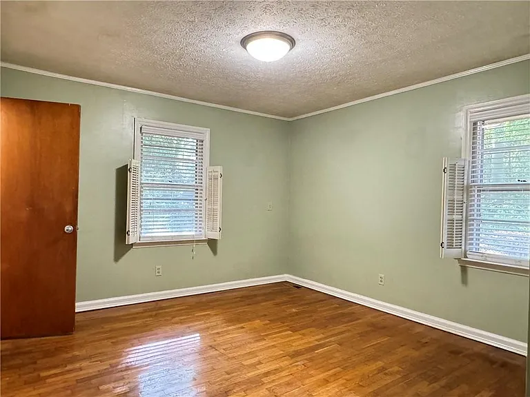 222 Pineview Dr — Photo 8