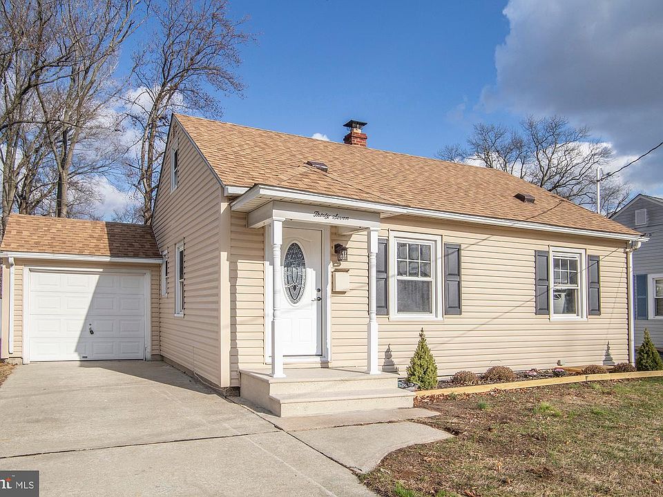 1st image of 37 Pinewood Ave