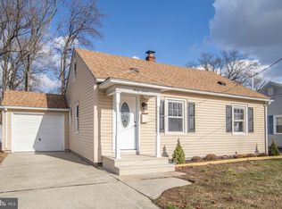 37 Pinewood Ave, Carneys Pt, NJ 08069