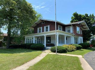 910 Whitewater Ave, Fort Atkinson, WI 53538