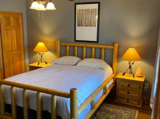 2731 Bain Trl, Overgaard, AZ 85933