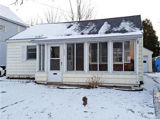 155 Edgeware Rd, Syracuse, NY 13208