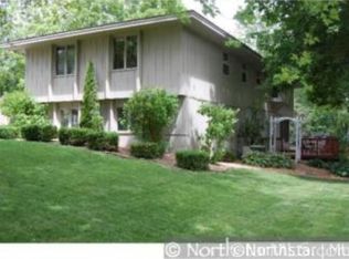 404 Highland Dr, Chanhassen, MN 55317