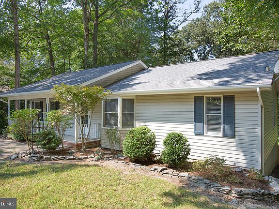 3rd image of 8287 Lincoln Dr