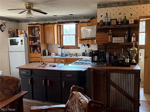 3rd image of 19488 Osborne Rd