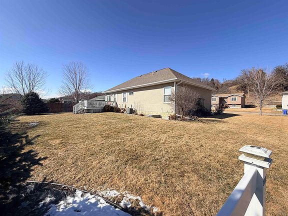 3rd image of 1555 Brandon Dr