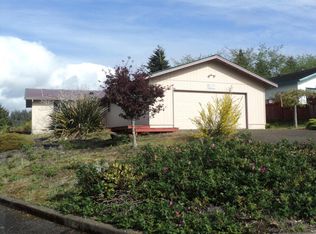 885 SE Ball Blvd, Waldport, OR 97394