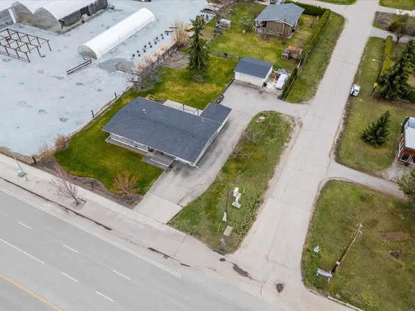 1599 Klo Rd, Kelowna, BC V1W 3P3