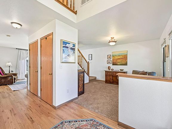 5th image of 656 Torrey Pines Ln