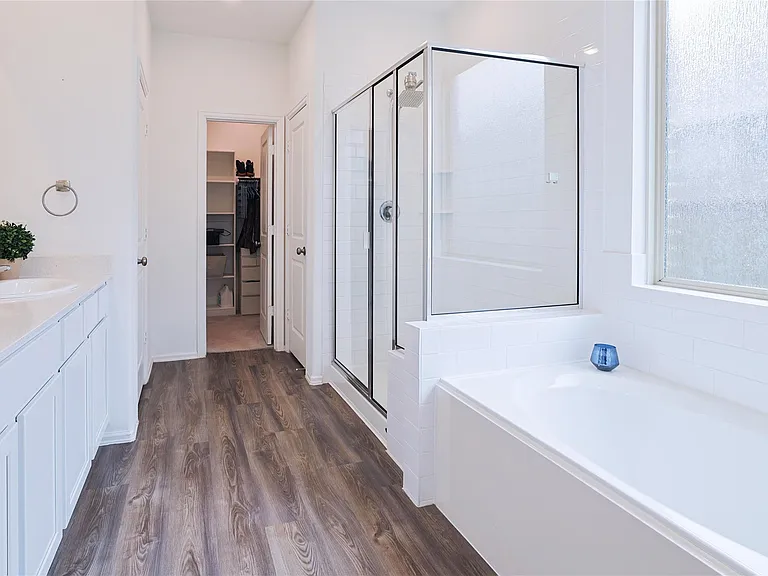 202 Augustine Way — Photo 16