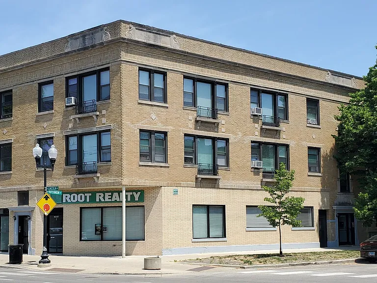2064 W Hutchinson St #3 — Photo 20