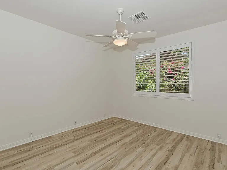 2ND BEDROOM WITH WALK IN CLOSET AND FULL BATHROOM