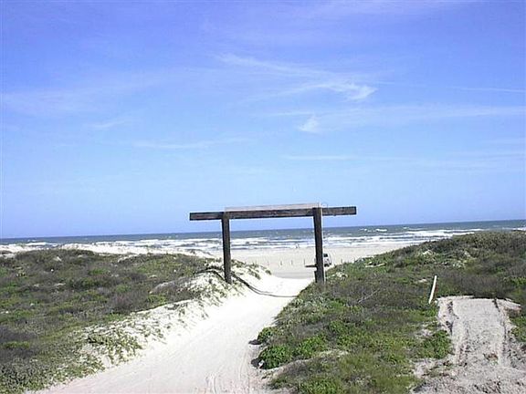 2nd image of 2000 On The Beach Dr #1021