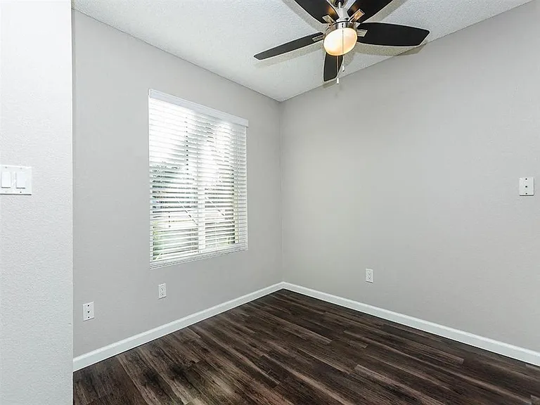 La Veta Grand Apartments — Photo 25