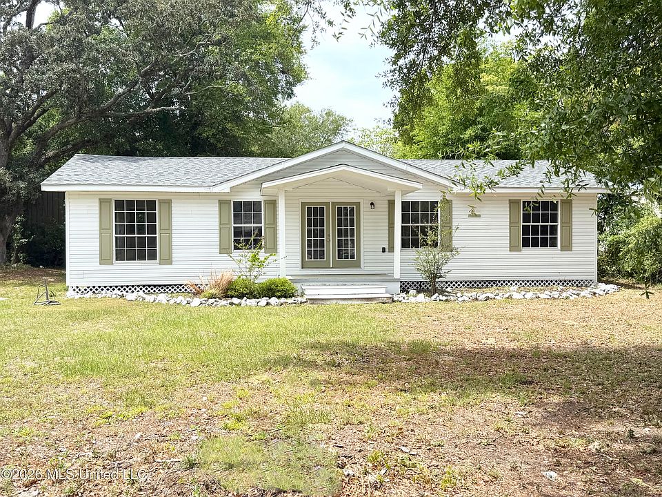 1st image of 635 Oakleigh Ave