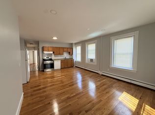 117 Harvard St APT 2, Cambridge, MA 02139
