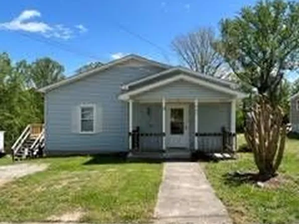 907 Norman St, Reidsville, NC 27320
