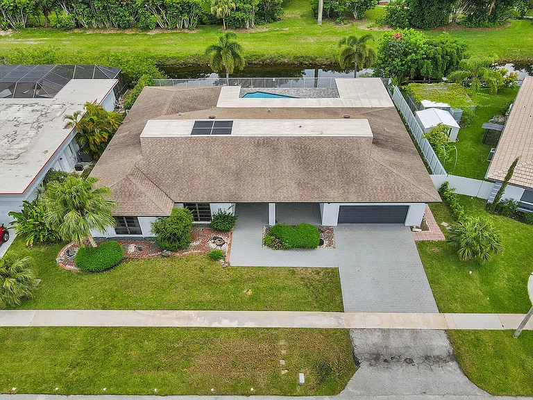 16610 Royal Poinciana Ct — Photo 13