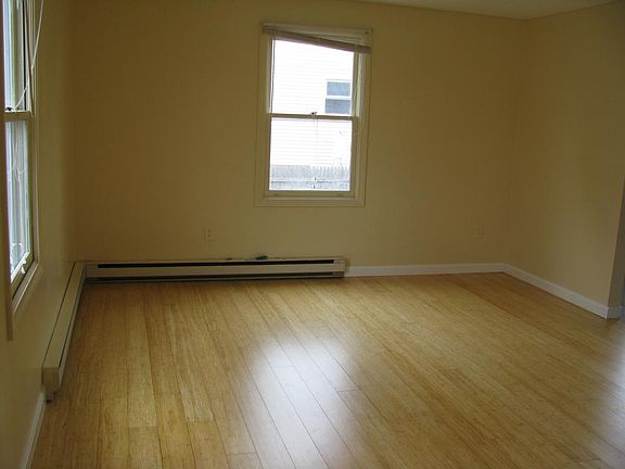 2nd image of 130-132 Bliss St