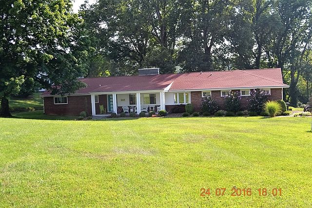 1st image of 265 Valley Dr