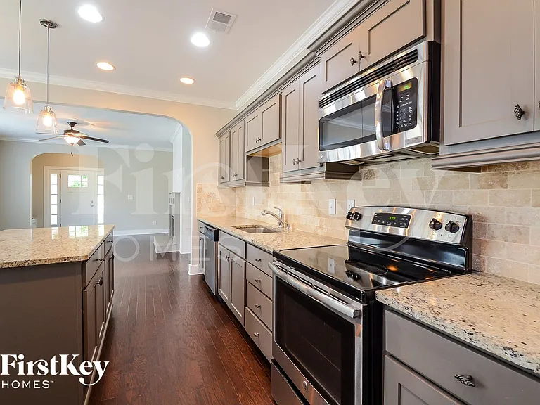4894 Mountain Gap Dr — Photo 7