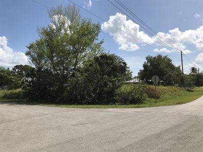 2473 SE Calais St, Port Saint Lucie, FL, 34952