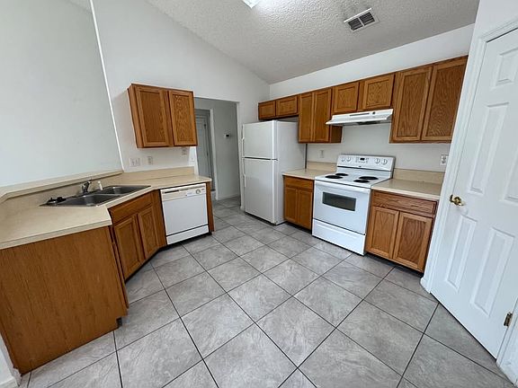 2nd image of 30 Rosecroft Ln #B