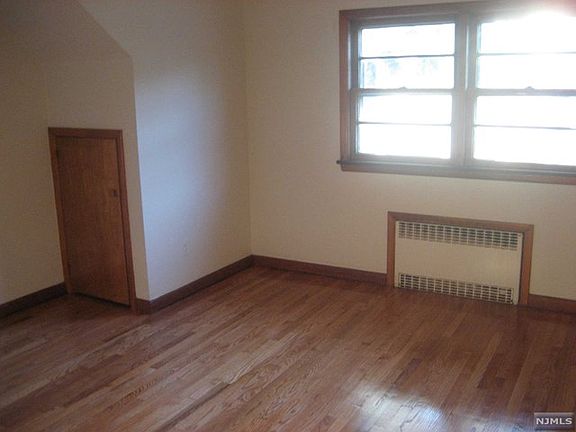 5th image of 822 Kingsland Ln #2