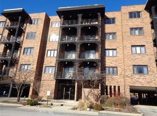 9374 Landings Ln UNIT 401, Des Plaines, IL
