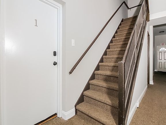 4th image of 735 N Highland Ave