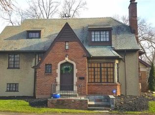 8632 Champlain Ave, Niagara Falls, NY 14304