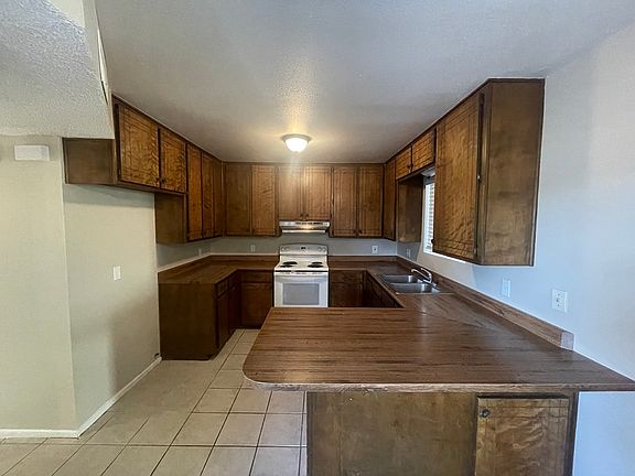5th image of 725 E 24th Pl