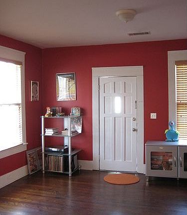 Side entrance to living room