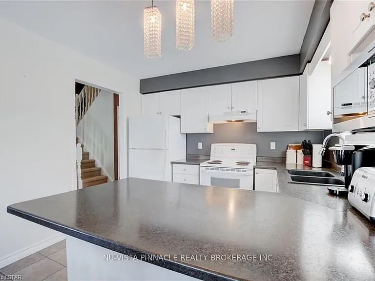 96 Reid Ct — Photo 10