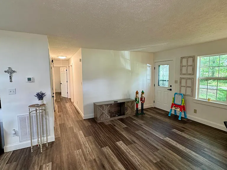 1006 Idlewydle Cir — Photo 4