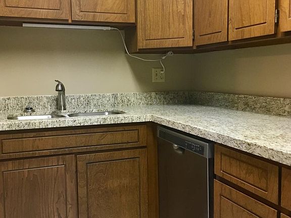 3rd image of 227 N H St APT 105