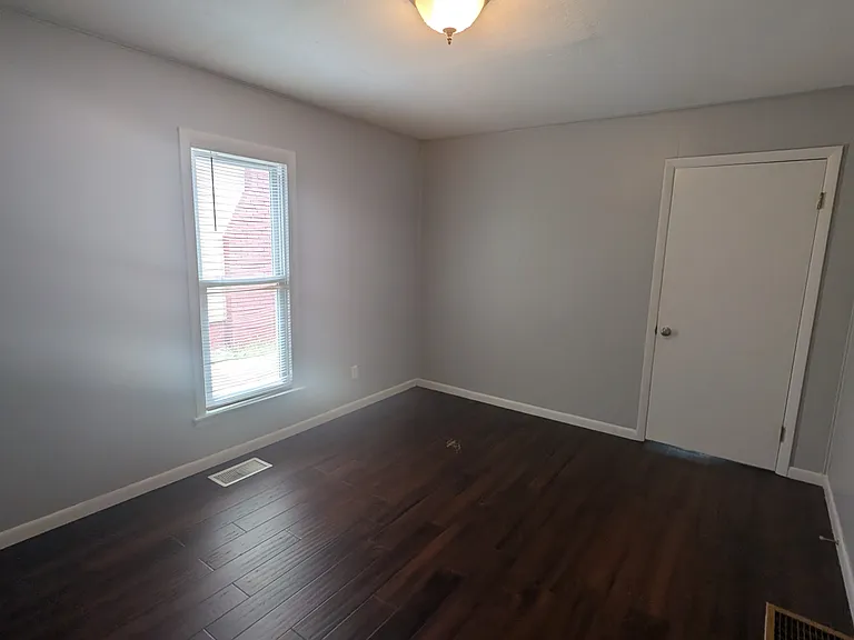 1411 Neosho St — Photo 8