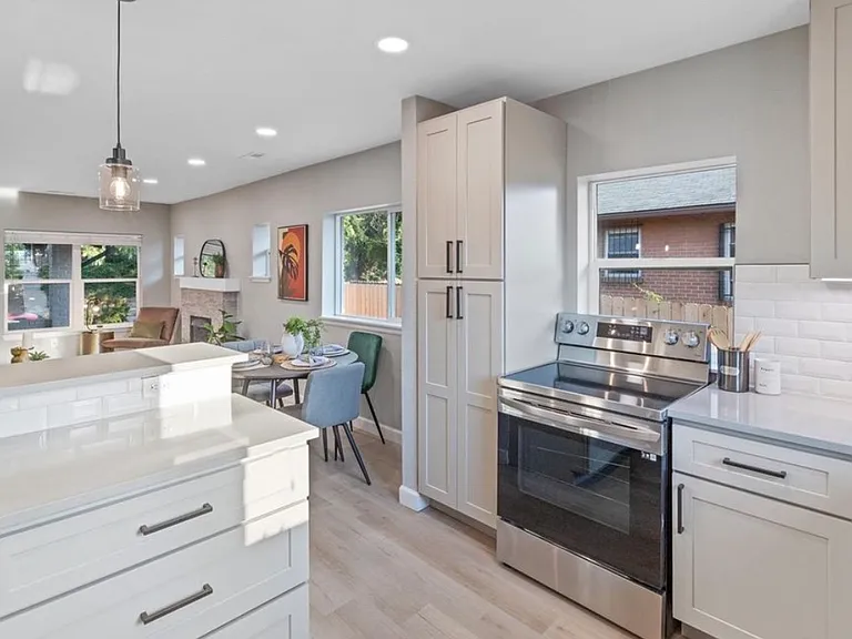 3527 N Steele St — Photo 10