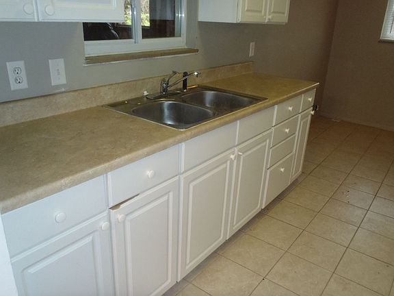 2nd image of 4154 N Graham Ave