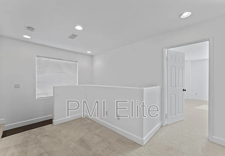 24619 Montevista Cir — Photo 12