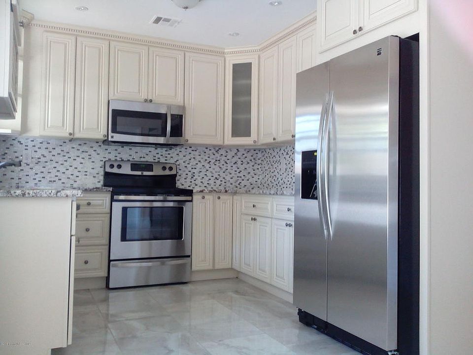 1st image of 911B Dumbarton Dr #100B