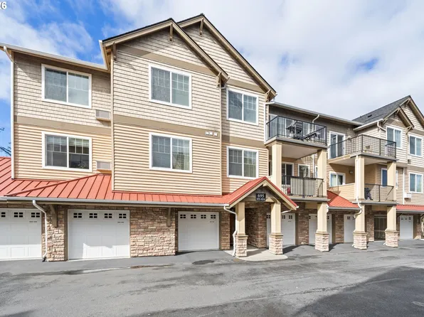 695 NW Falling Waters Ln Unit 304, Portland, OR 97229
