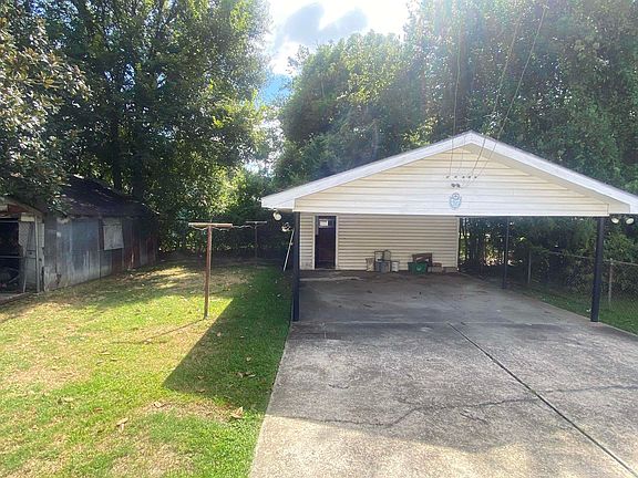 3rd image of 702 N 29th St