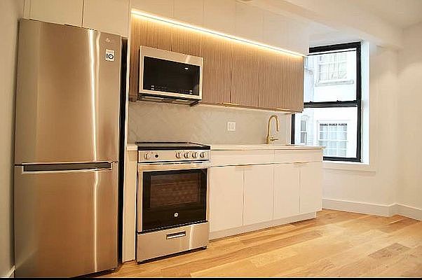 1st image of 223 E 96th St #5CC