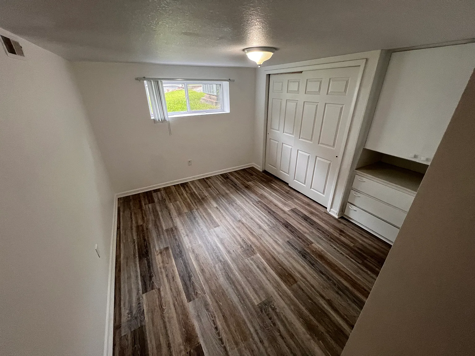 3 bed, 1600 sqft, $1,200 — Photo 3