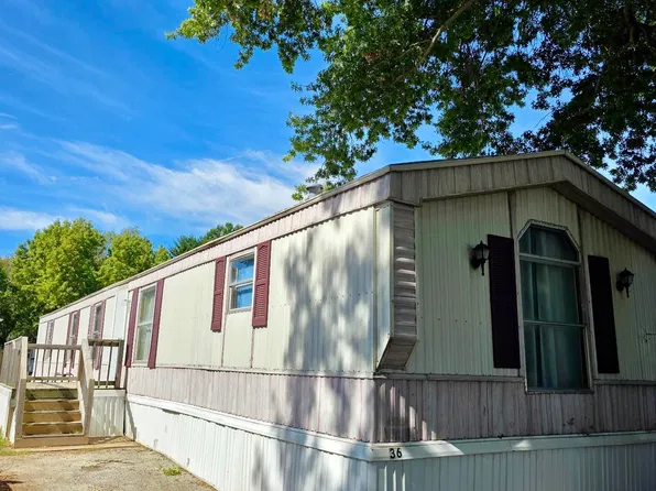36 Valley View Mobile Home Park St, Taylorville, IL 62568